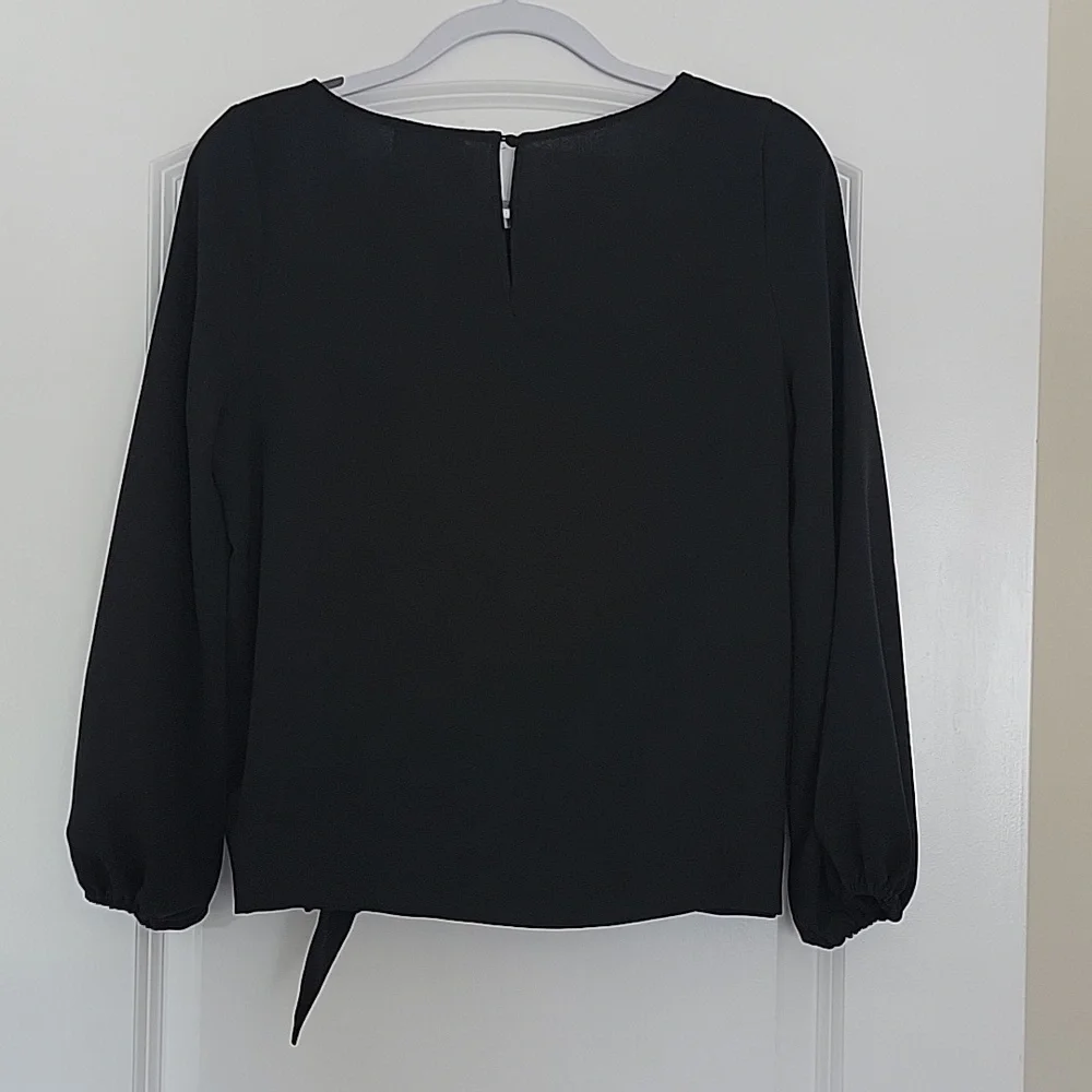 TAHARI ASL BLACK LONG SLEEVE BLOUSE TIE WAIST KEYHOLE BACK XSMALL
